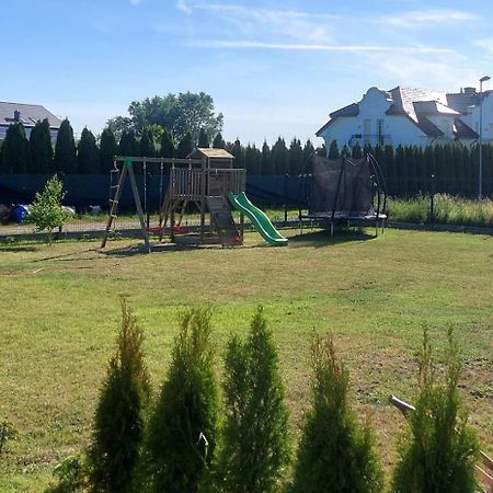 Uroczy Zakatek Apartman Grzybowo  Kültér fotó