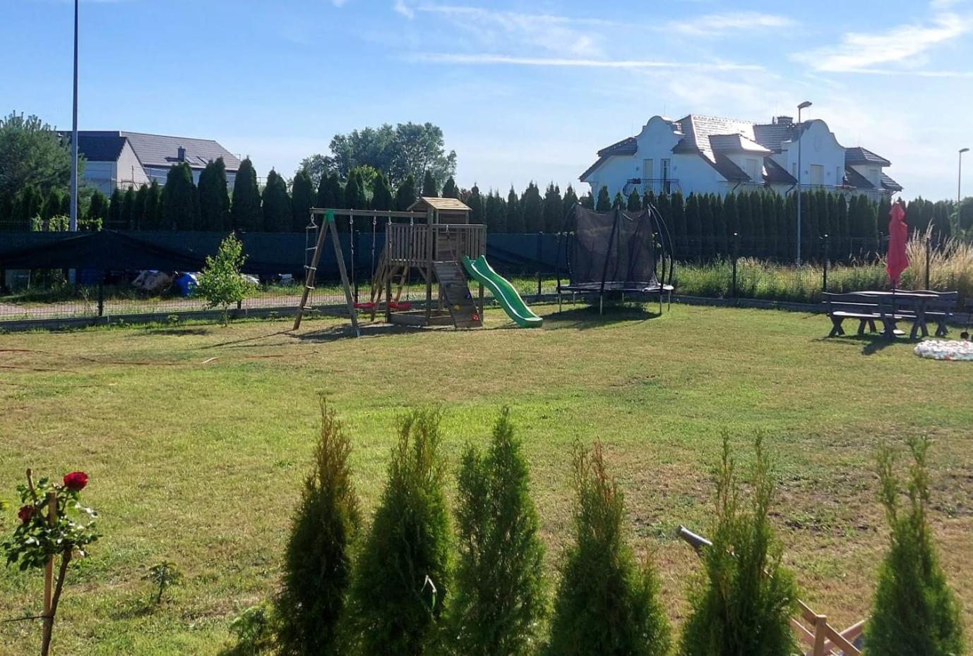 Uroczy Zakatek Apartman Grzybowo  Kültér fotó